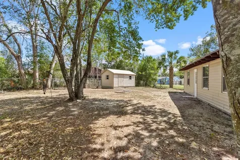 501 Poinsettia Avenue Fruitland Park FL 34731