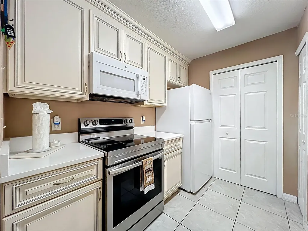 5471 Vineland Road Orlando FL 32811