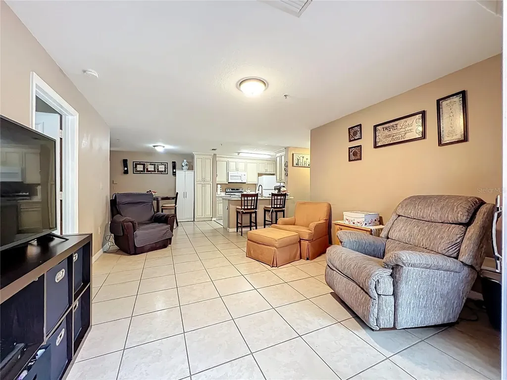 5471 Vineland Road Orlando FL 32811