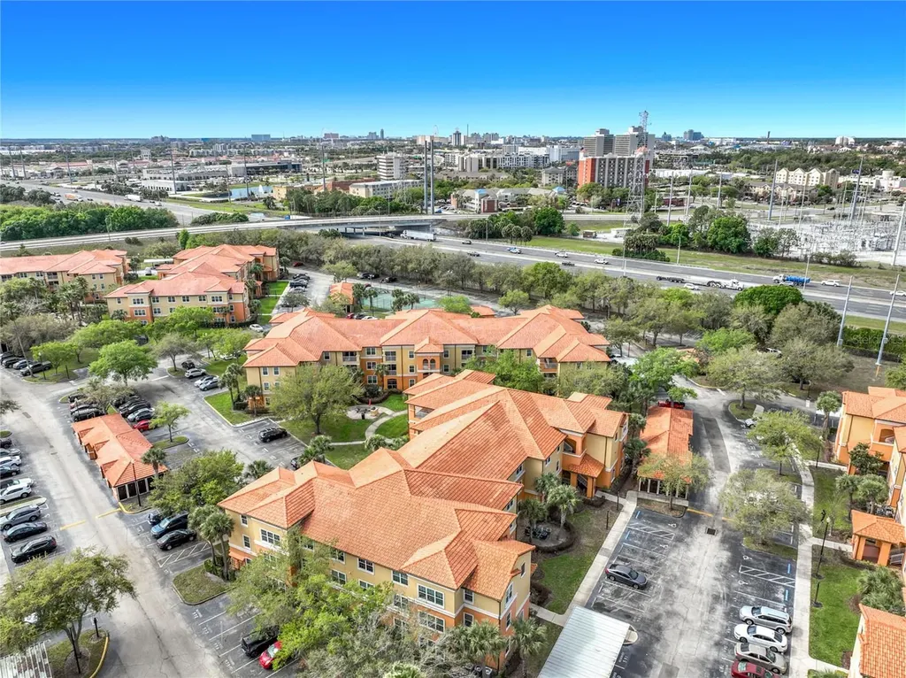 5471 Vineland Road Orlando FL 32811