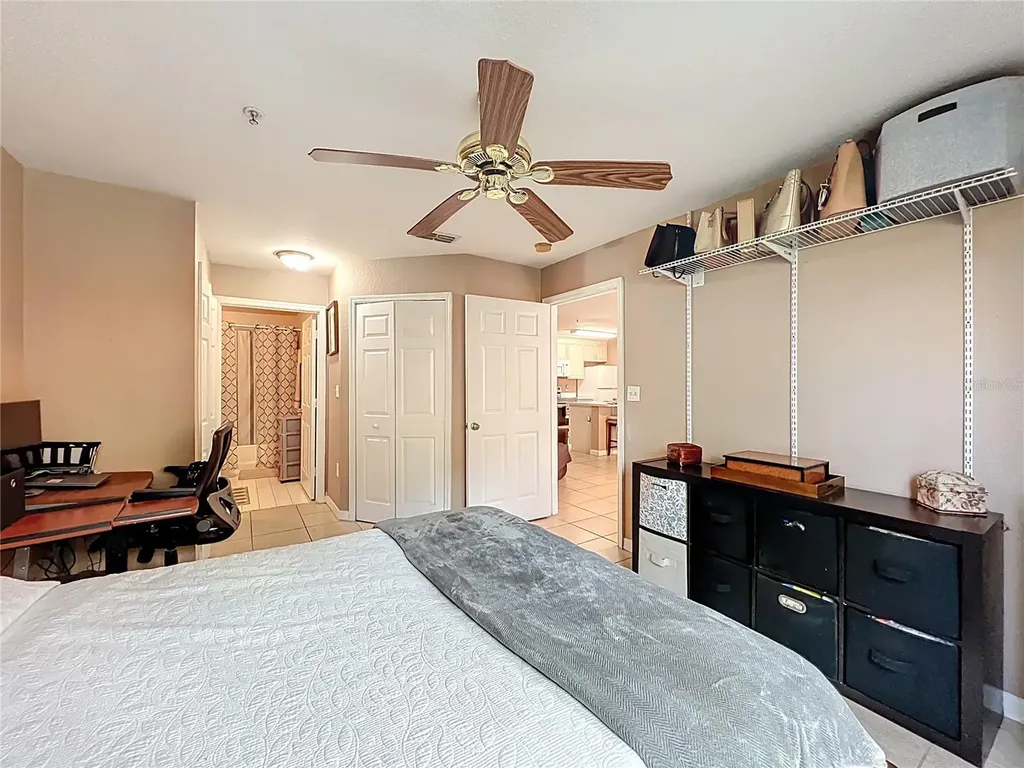 5471 Vineland Road Orlando FL 32811