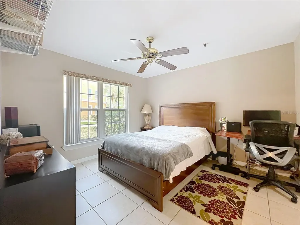 5471 Vineland Road Orlando FL 32811