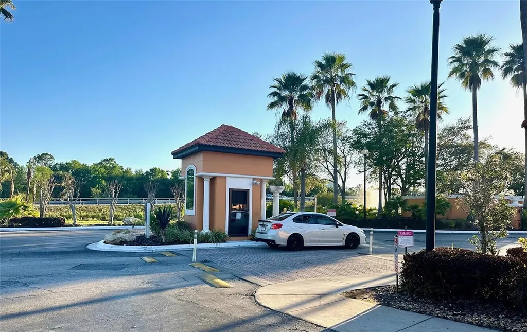 5471 Vineland Road Orlando FL 32811
