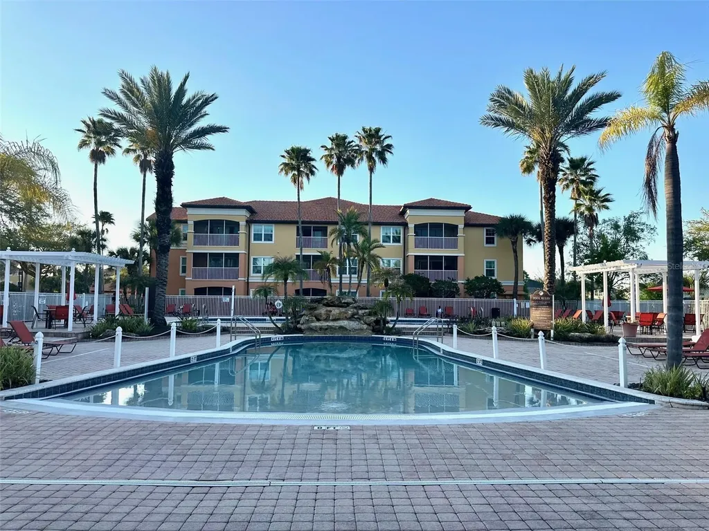 5471 Vineland Road Orlando FL 32811
