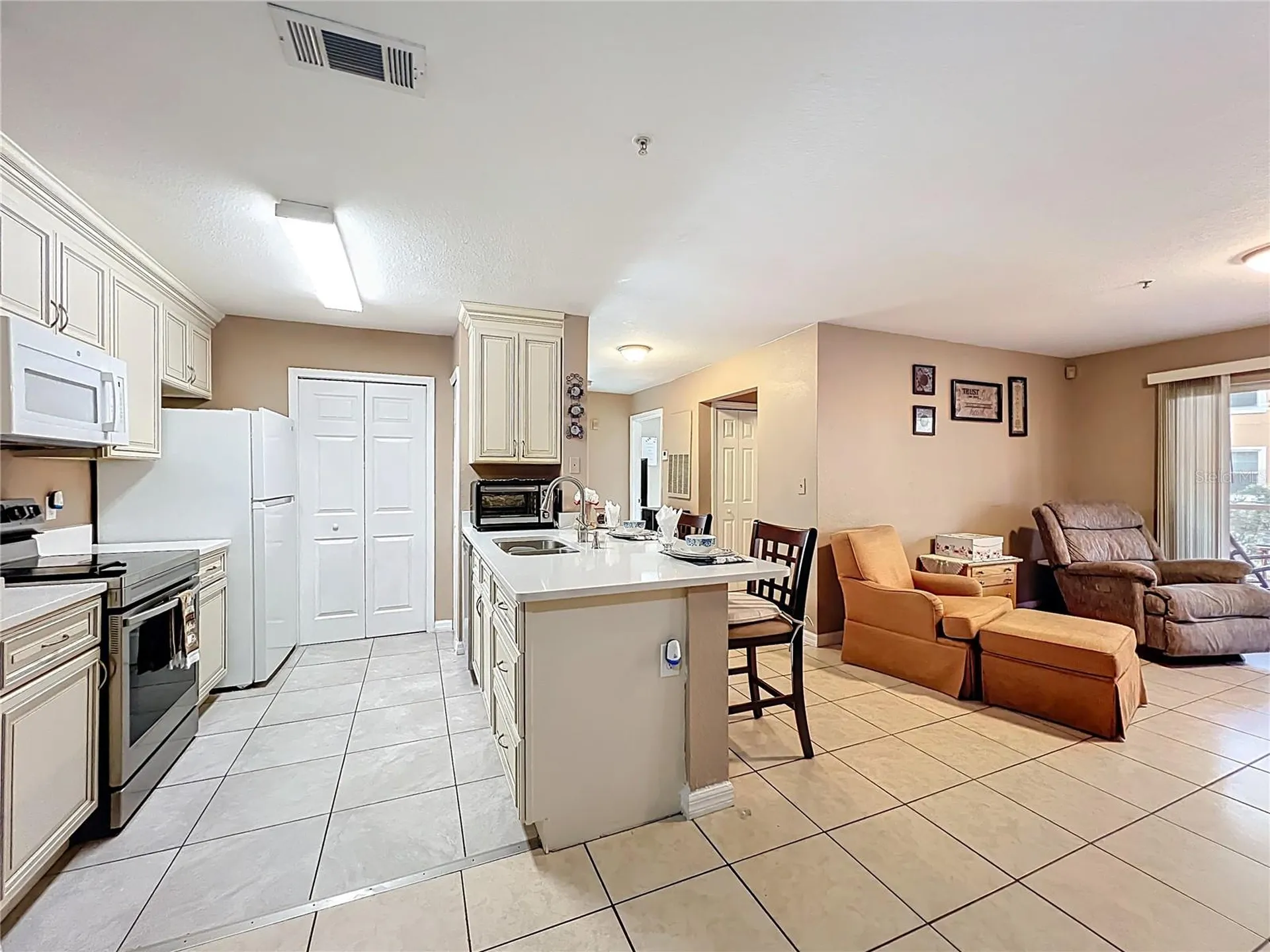 5471 Vineland Road Orlando FL 32811
