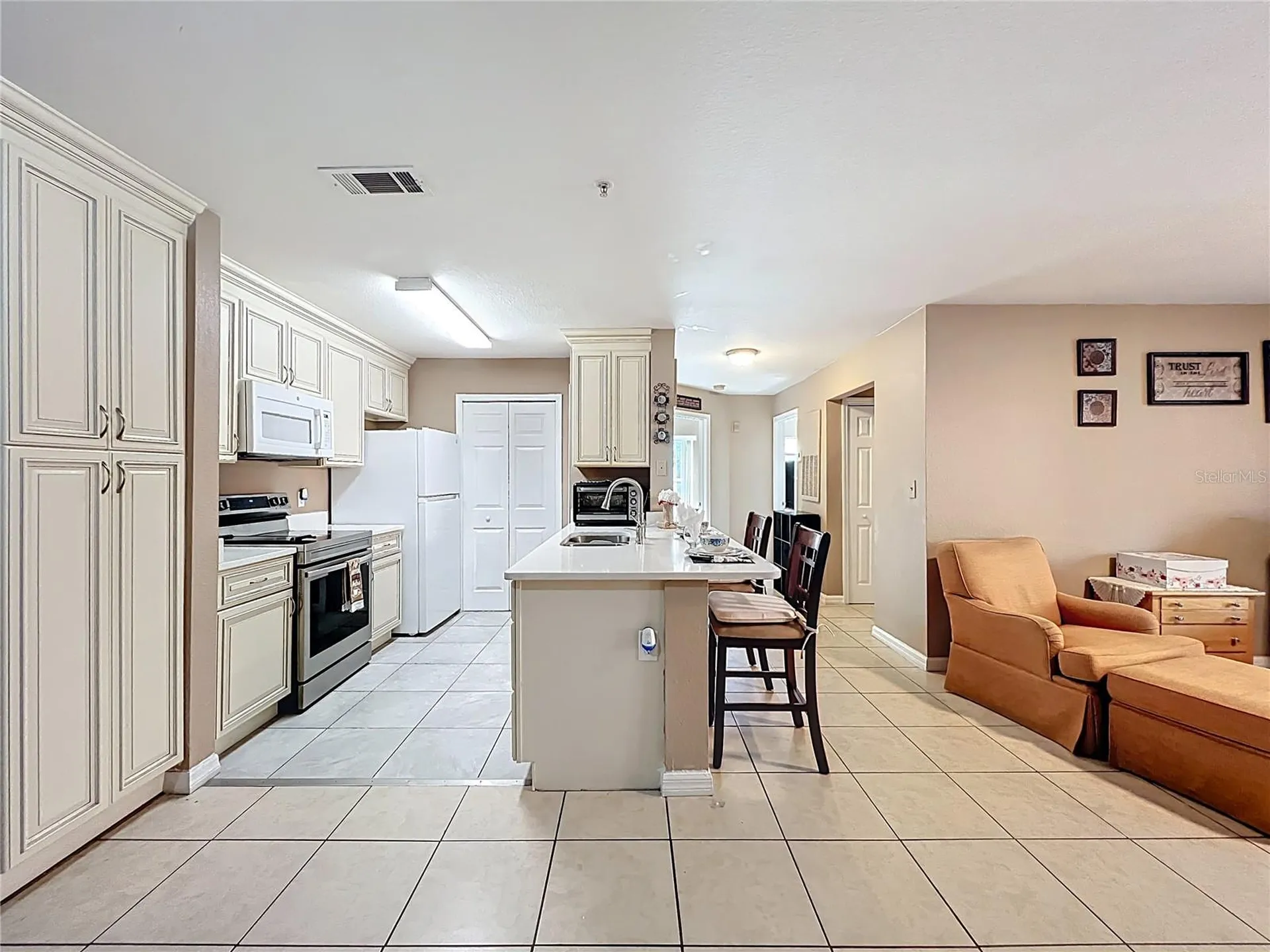 5471 Vineland Road Orlando FL 32811