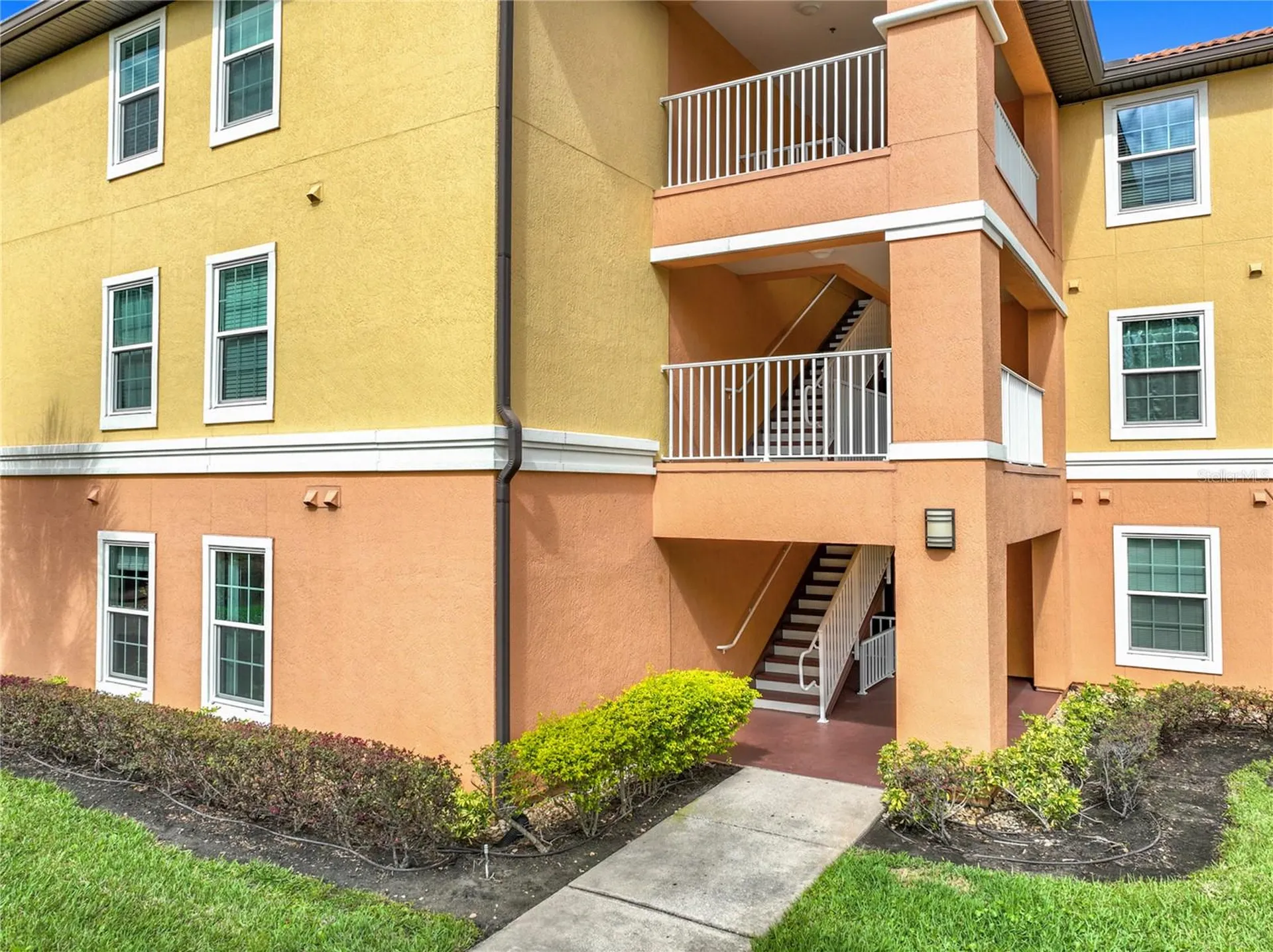 5471 Vineland Road Orlando FL 32811