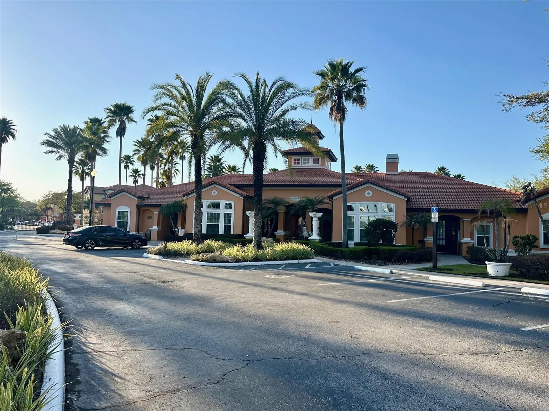 5471 Vineland Road Orlando FL 32811