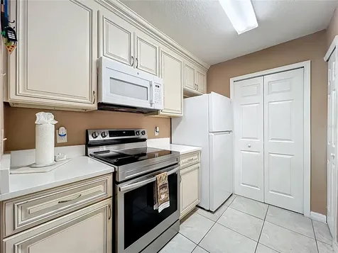 5471 Vineland Road Orlando FL 32811
