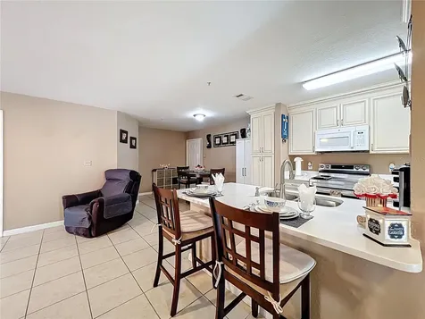 5471 Vineland Road Orlando FL 32811
