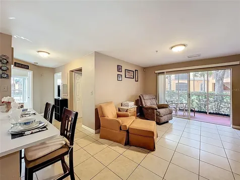 5471 Vineland Road Orlando FL 32811