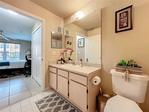 5471 Vineland Road Orlando FL 32811