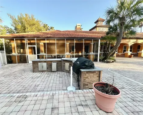 5471 Vineland Road Orlando FL 32811