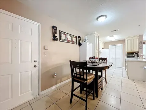 5471 Vineland Road Orlando FL 32811