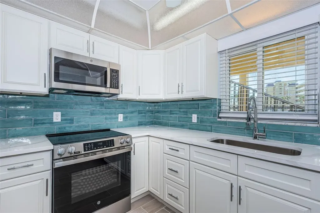 4700 Cove Circle St Petersburg FL 33708