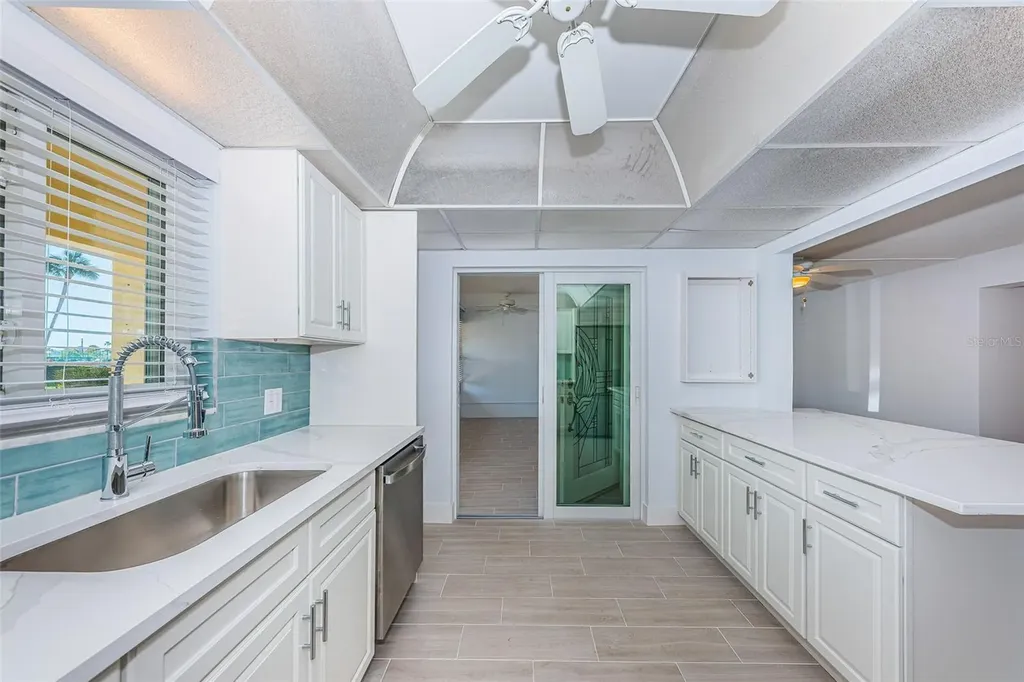 4700 Cove Circle St Petersburg FL 33708