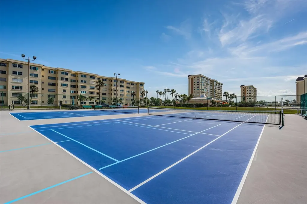 4700 Cove Circle St Petersburg FL 33708