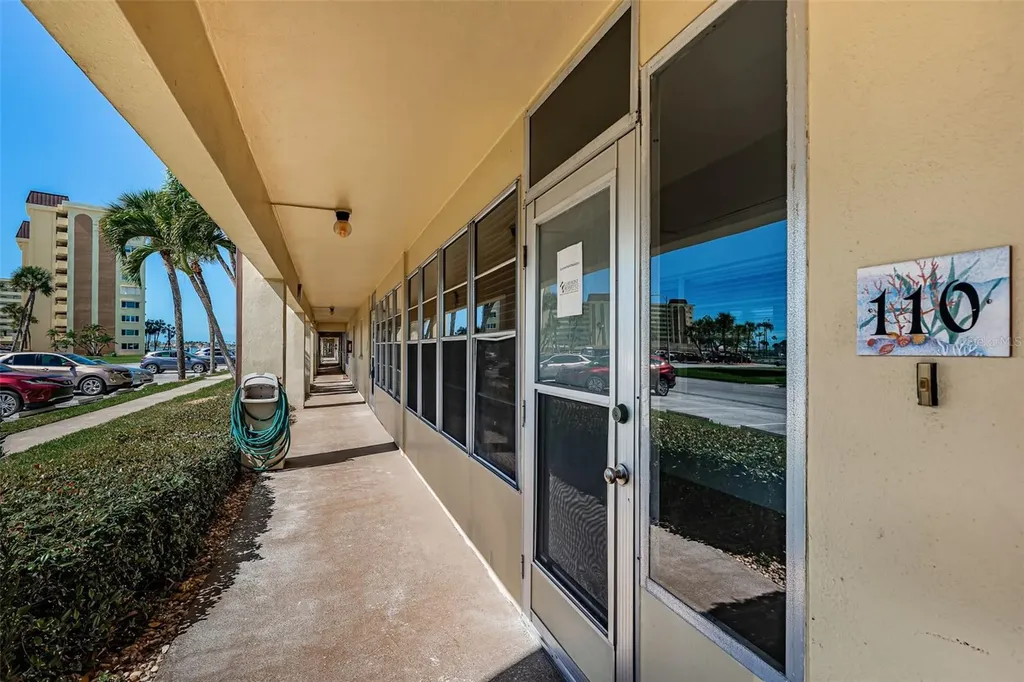 4700 Cove Circle St Petersburg FL 33708