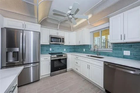 4700 Cove Circle St Petersburg FL 33708
