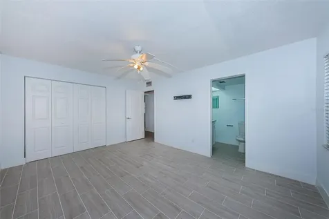 4700 Cove Circle St Petersburg FL 33708