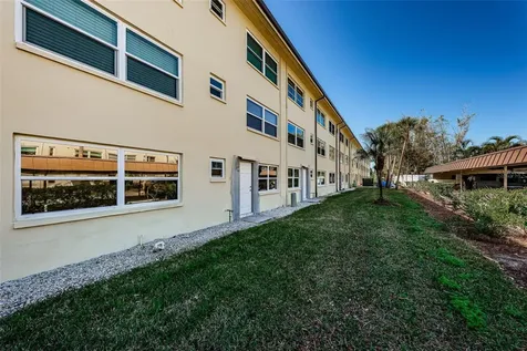 4700 Cove Circle St Petersburg FL 33708