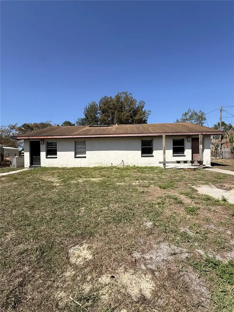136 Myrtle Avenue Lake Wales FL 33898