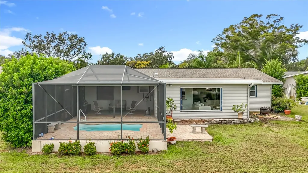 2071 Butternut Circle E Clearwater FL 33763