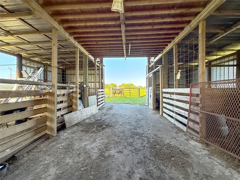 855 NE 107th Road Oxford FL 34484