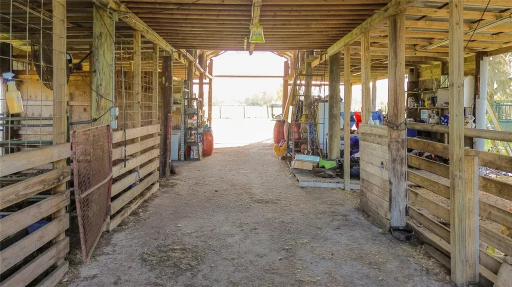 855 NE 107th Road Oxford FL 34484