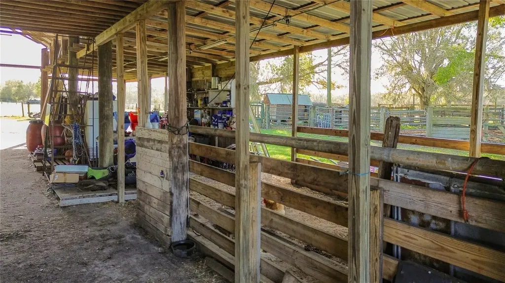 855 NE 107th Road Oxford FL 34484