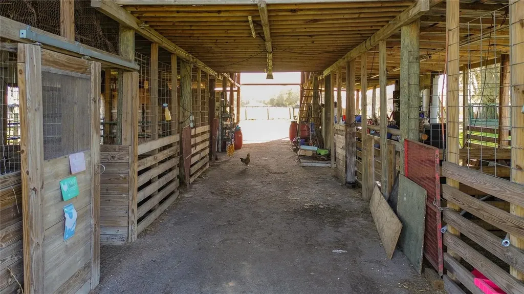 855 NE 107th Road Oxford FL 34484