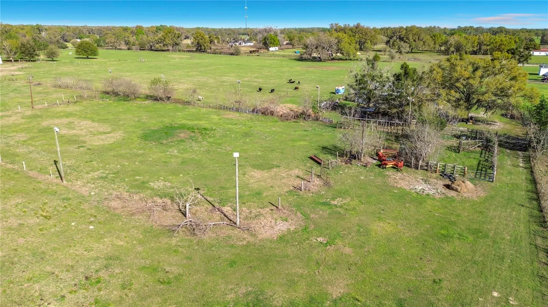 855 NE 107th Road Oxford FL 34484