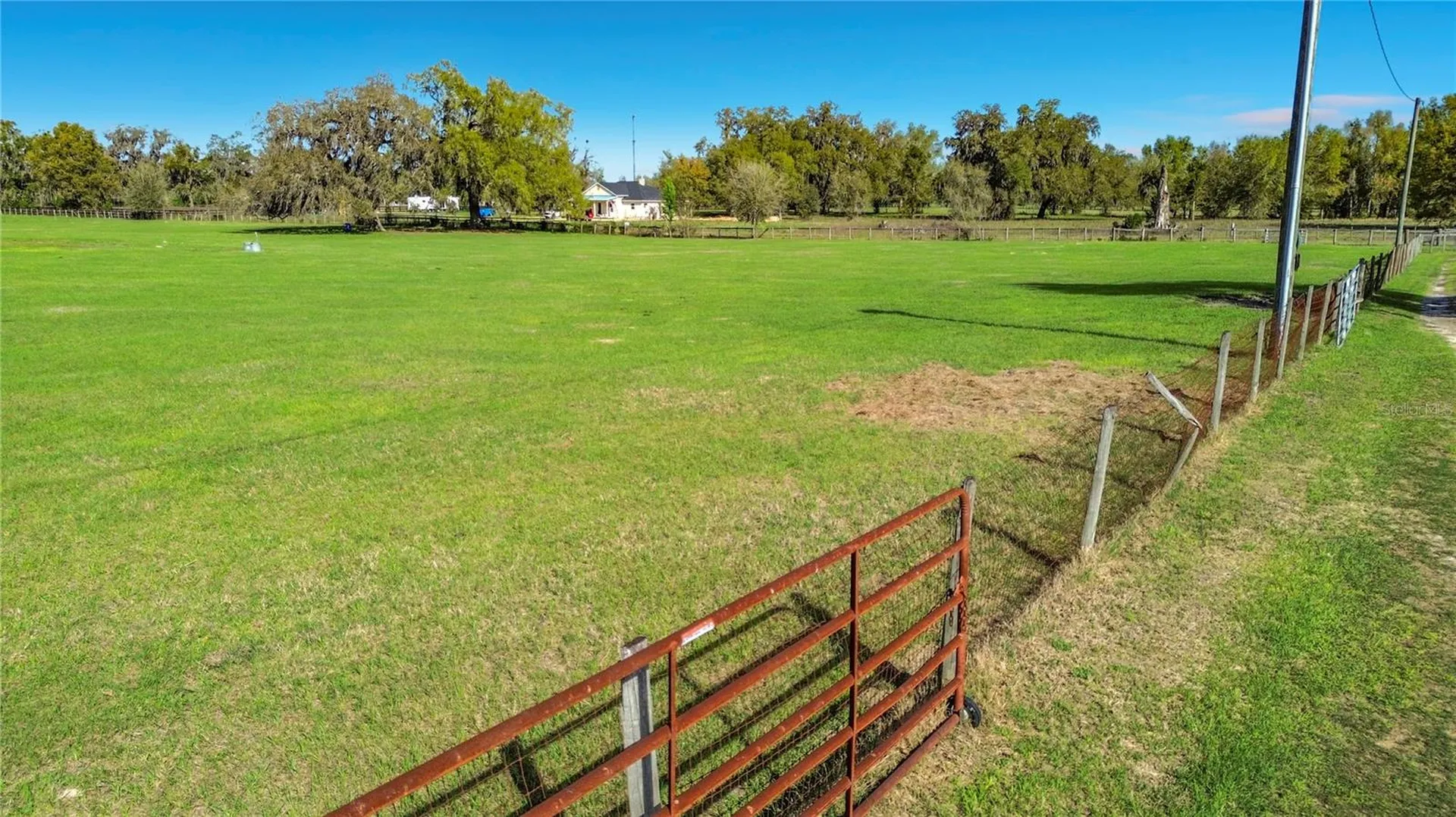 855 NE 107th Road Oxford FL 34484