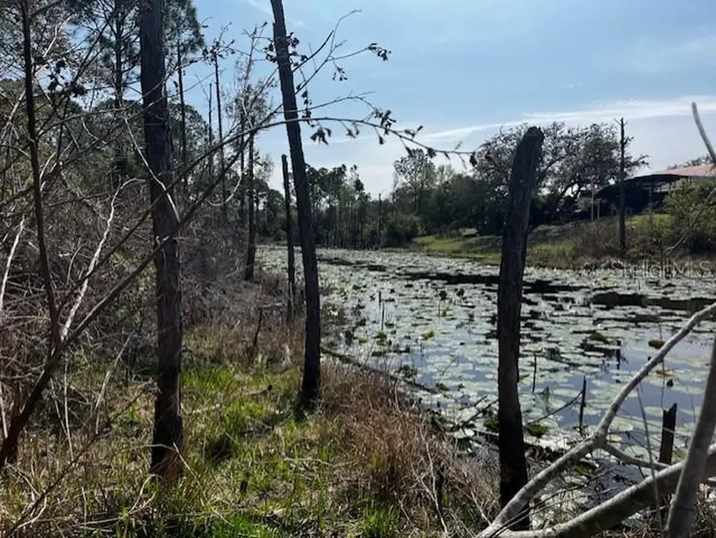 2701 E Canal Road Deltona FL 32738
