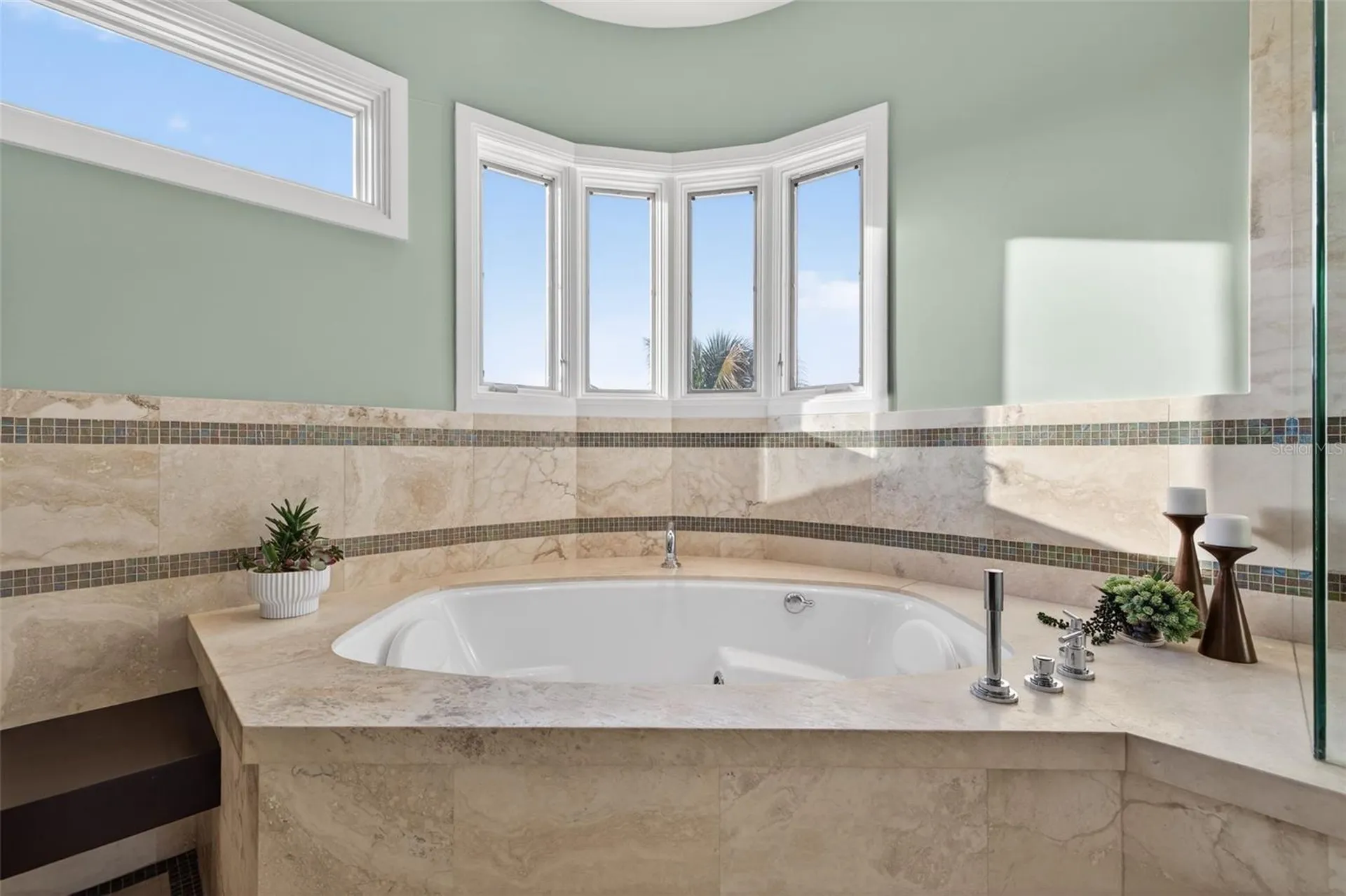 2279 Mermaid Point NE St Petersburg FL 33703