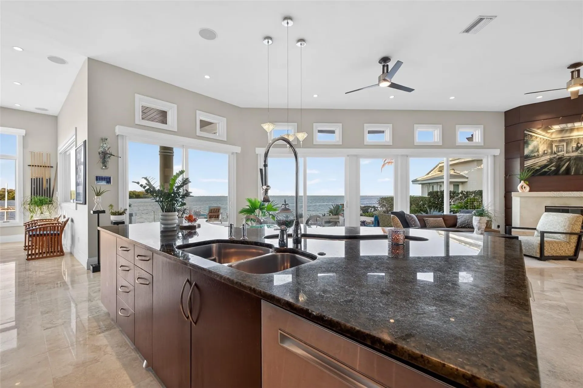 2279 Mermaid Point NE St Petersburg FL 33703