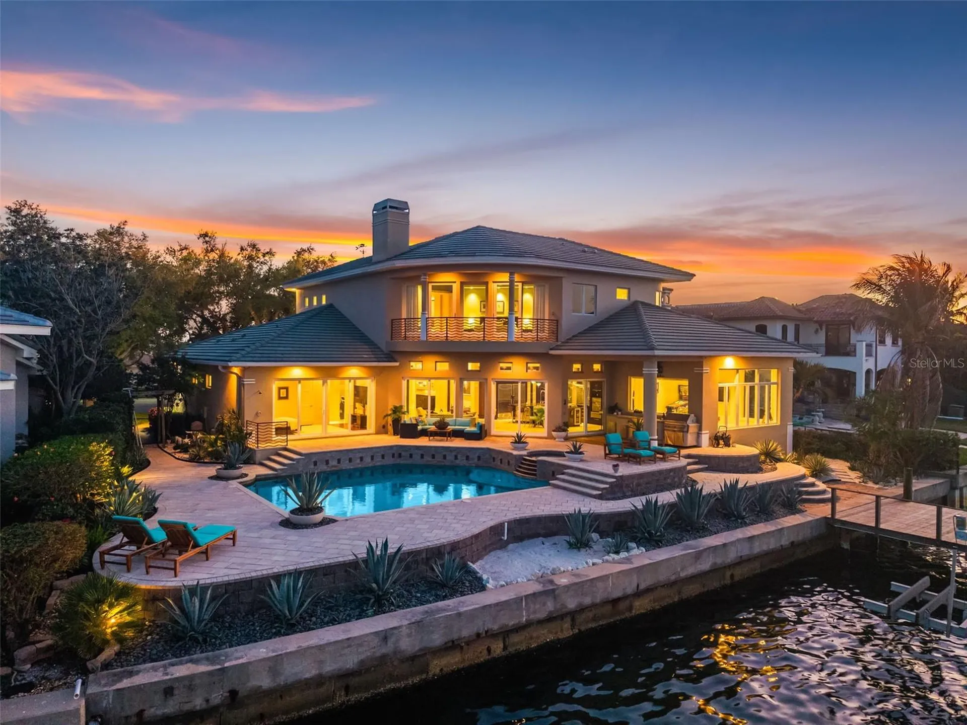2279 Mermaid Point NE St Petersburg FL 33703