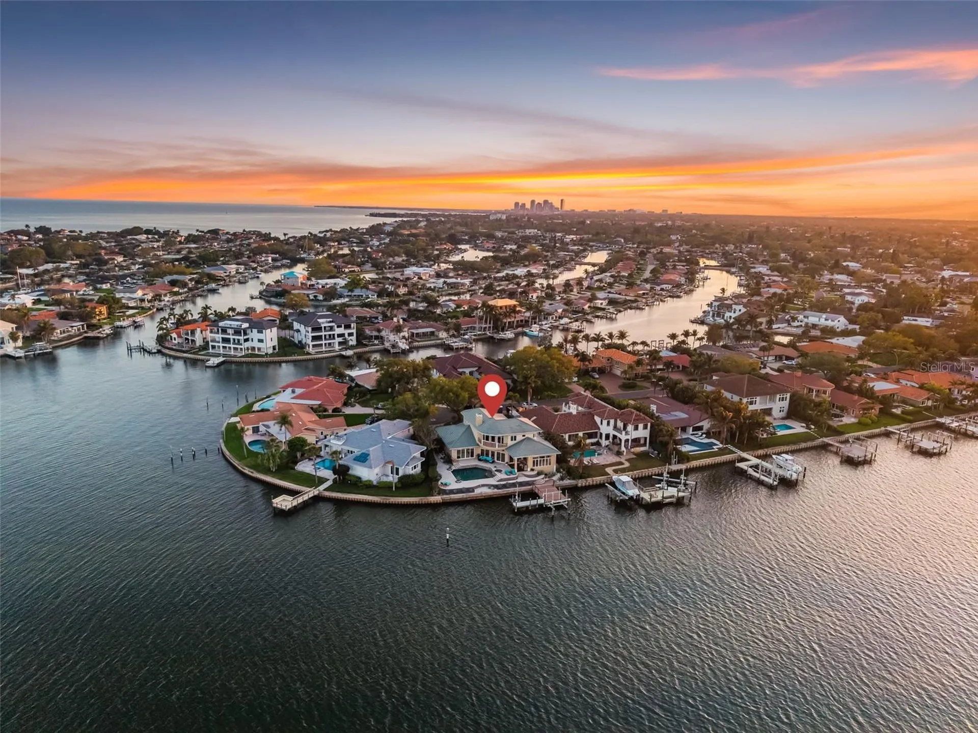 2279 Mermaid Point NE St Petersburg FL 33703
