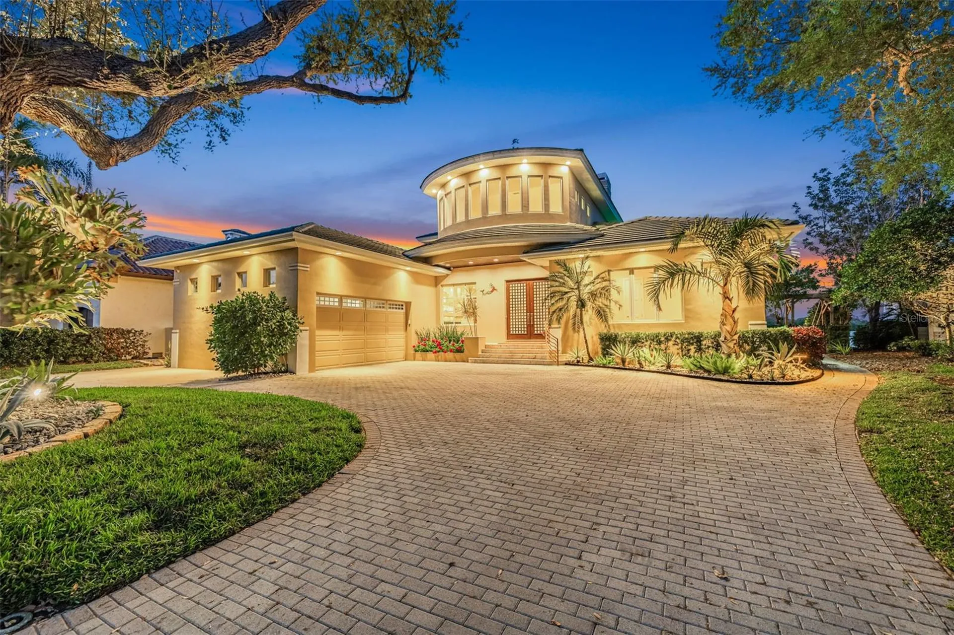 2279 Mermaid Point NE St Petersburg FL 33703