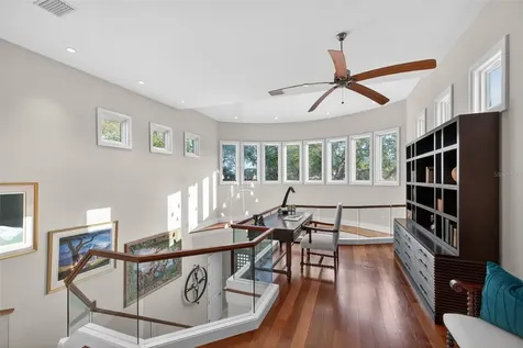 2279 Mermaid Point NE St Petersburg FL 33703