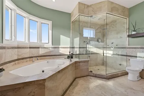 2279 Mermaid Point NE St Petersburg FL 33703