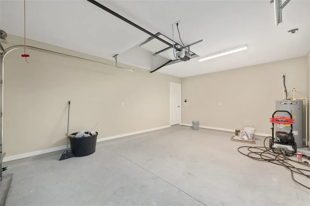 21 Fisher Place Ocklawaha FL 32179