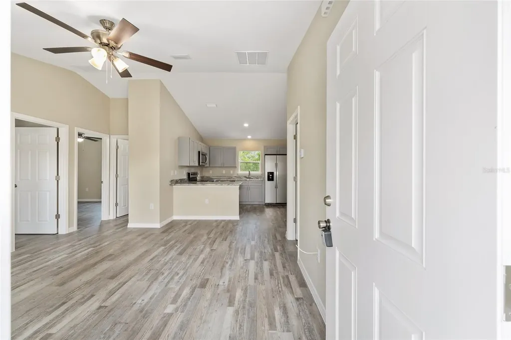 21 Fisher Place Ocklawaha FL 32179