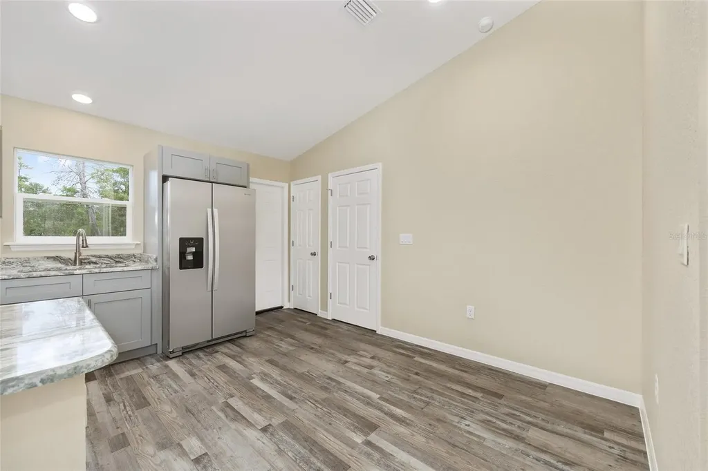 21 Fisher Place Ocklawaha FL 32179