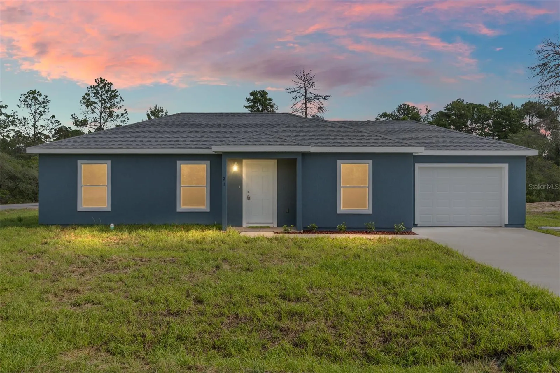 21 Fisher Place Ocklawaha FL 32179