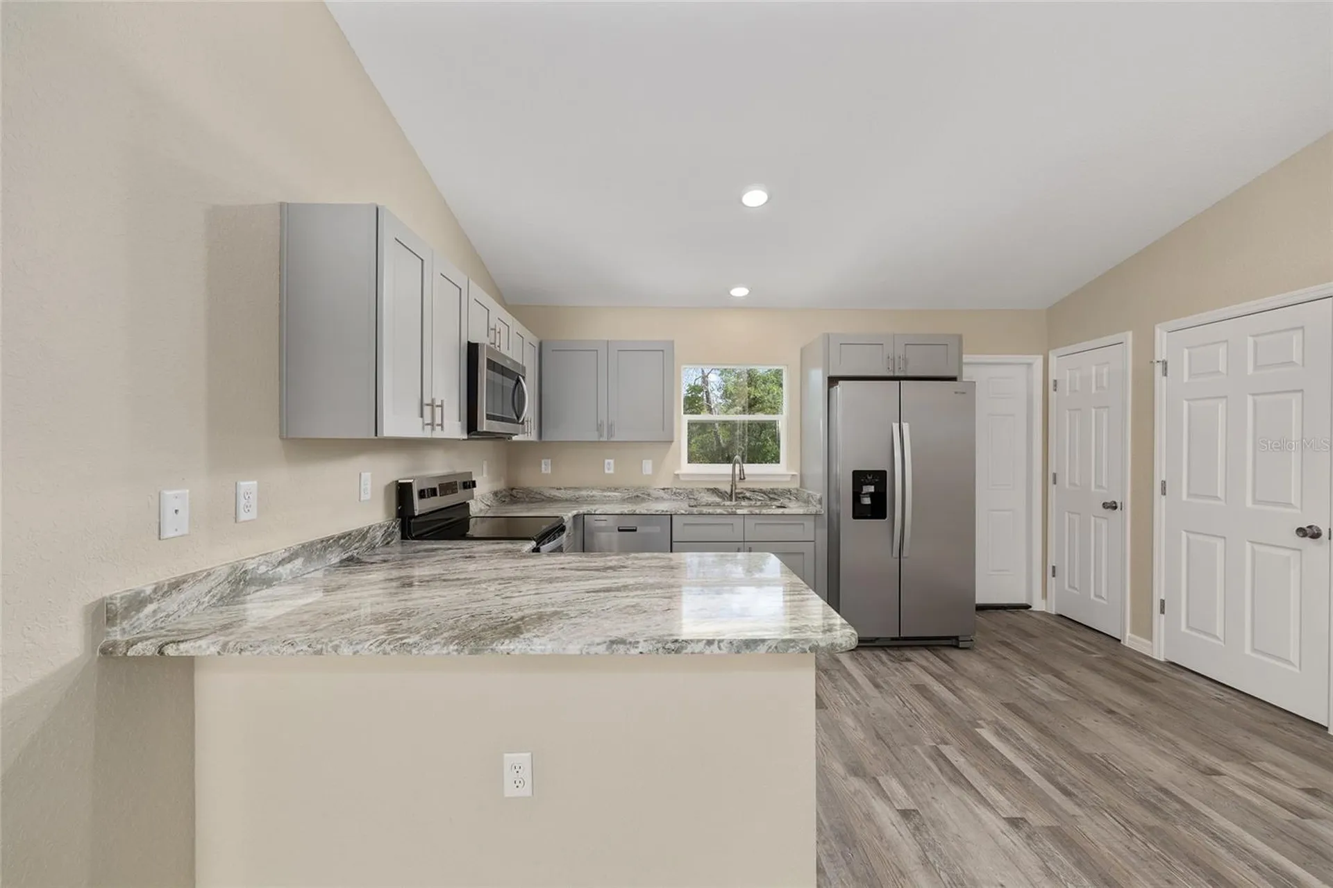 21 Fisher Place Ocklawaha FL 32179