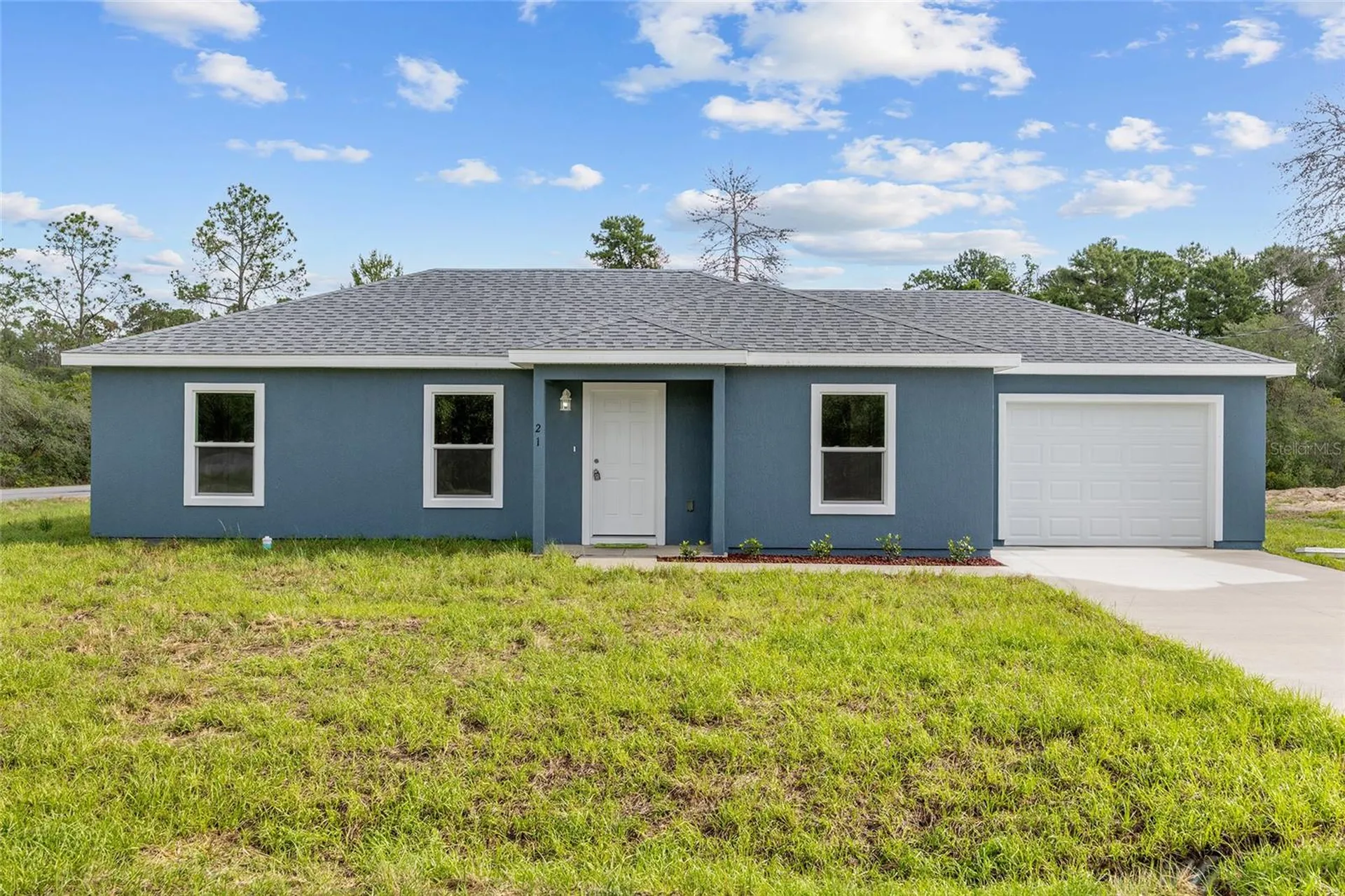 21 Fisher Place Ocklawaha FL 32179