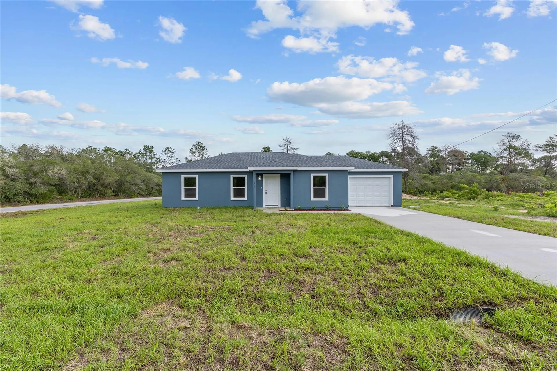 21 Fisher Place Ocklawaha FL 32179