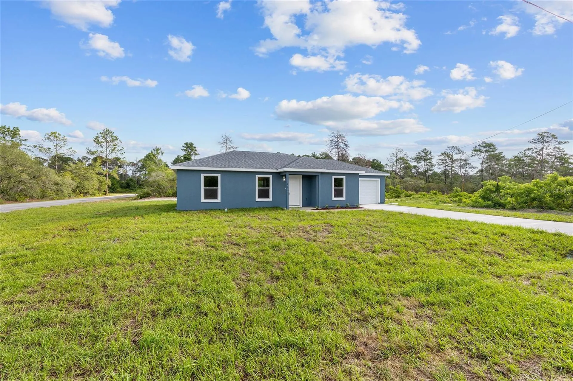 21 Fisher Place Ocklawaha FL 32179