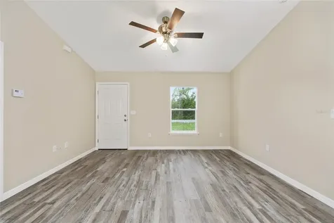 21 Fisher Place Ocklawaha FL 32179